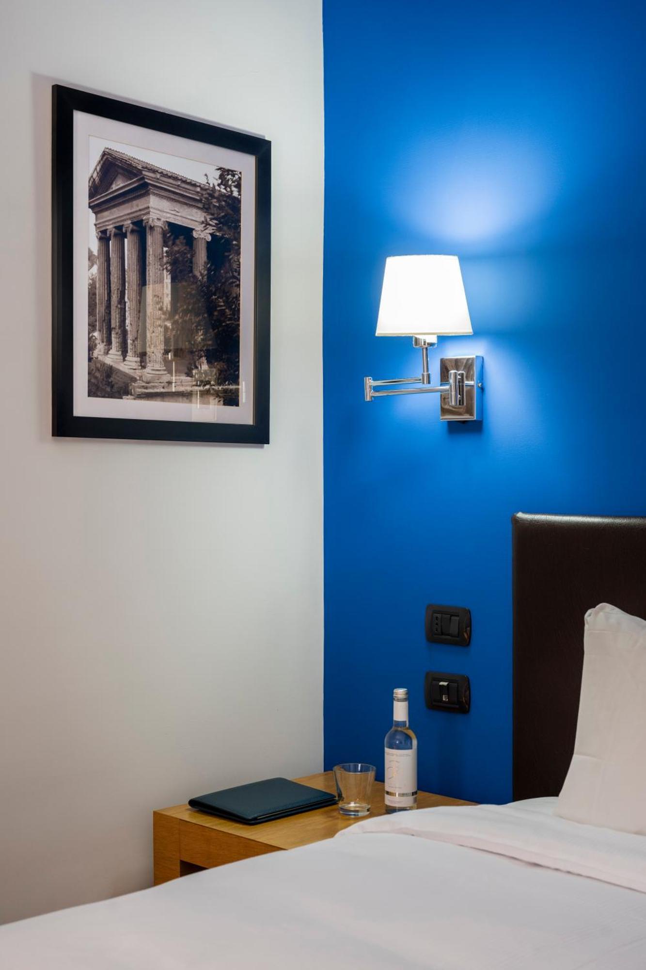 Sky Blue Place Bed and breakfast 2*